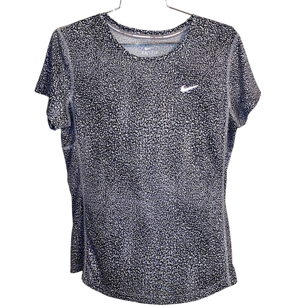 Nike Dri-Fit Tee Size M